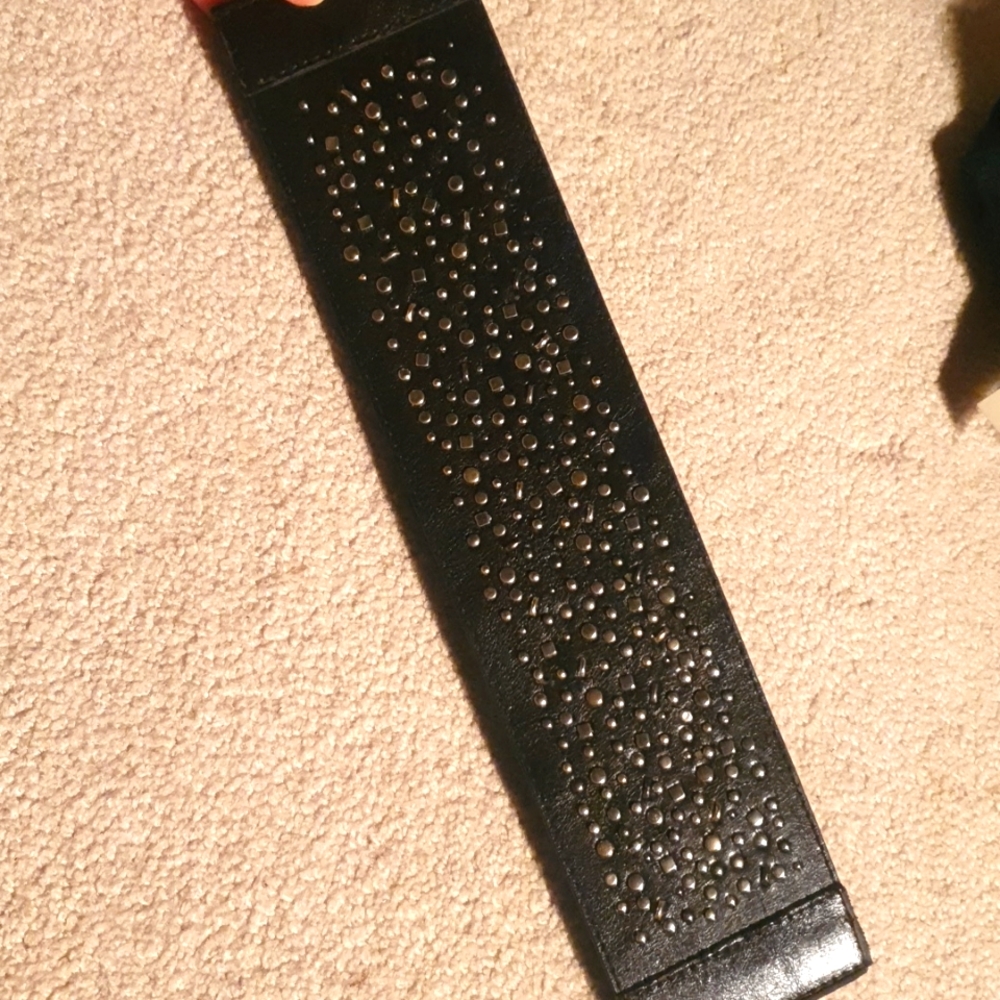 Express wide studded belt Small